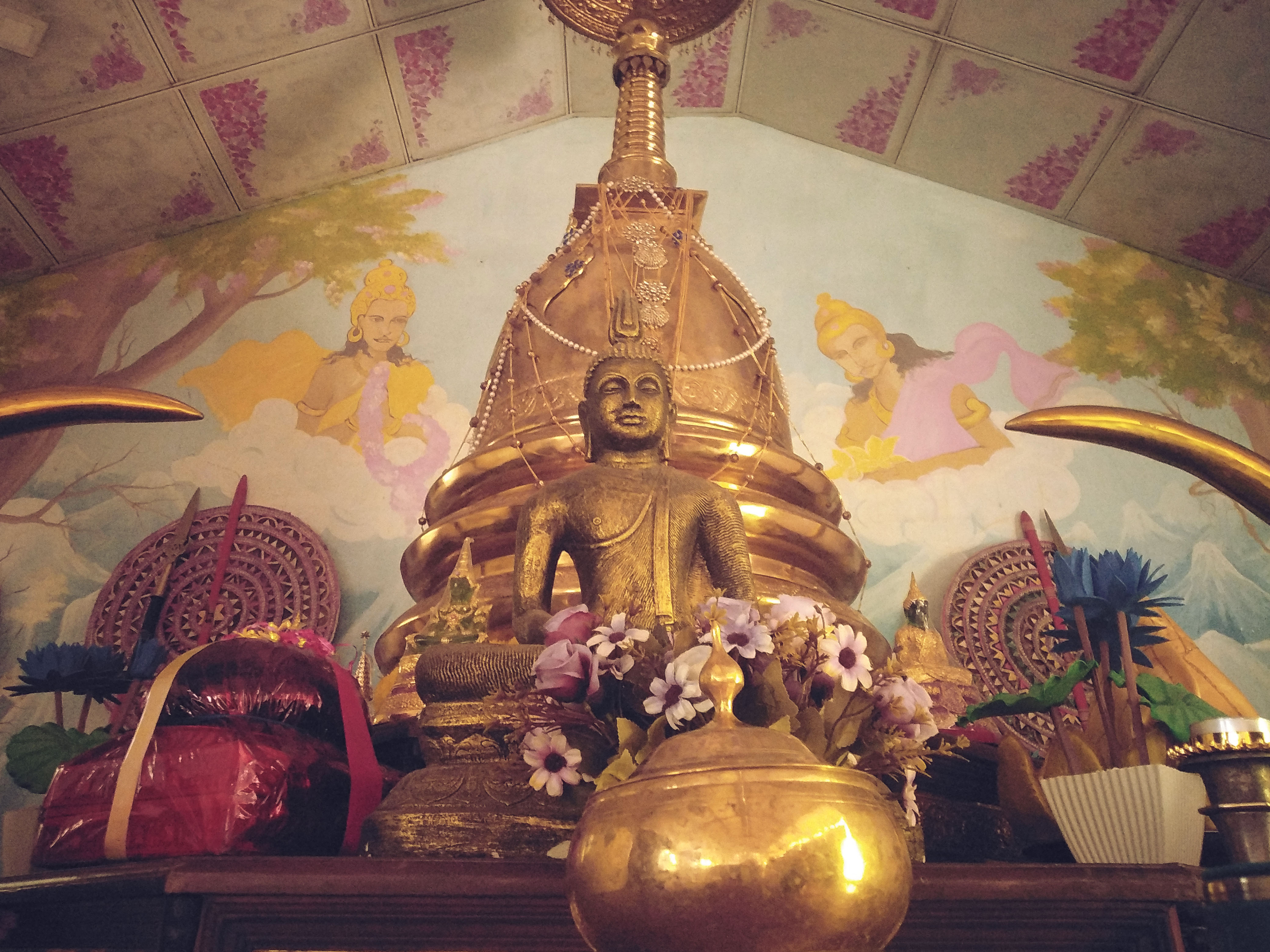 Dhathu Mandiraya